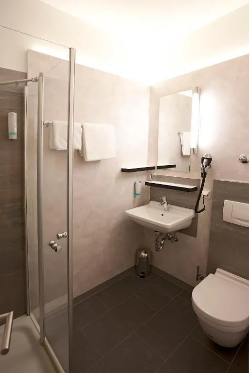 Hotel Cristall - Frankfurt City Frankfurt am Main